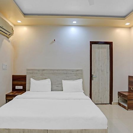 Hotel O Expo View Near Pvr Ansal Plaza Greater Noida Exterior foto