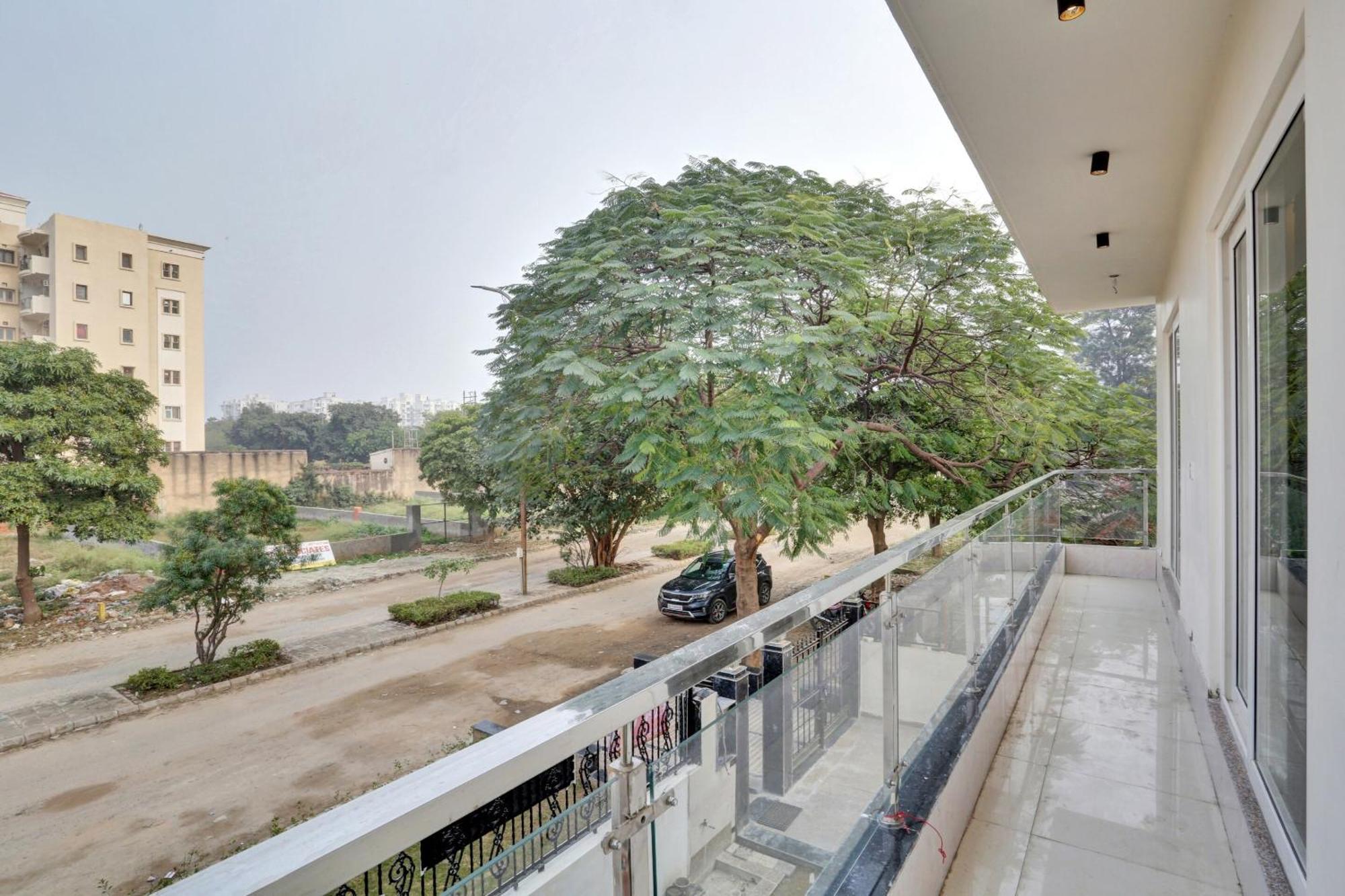Hotel O Expo View Near Pvr Ansal Plaza Greater Noida Exterior foto